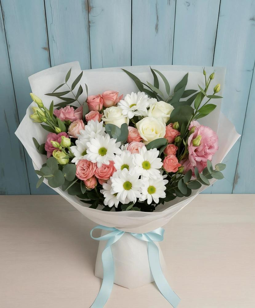 Букет цветов из: Розы, Лизиантусы и Хризантемы в Зарубино