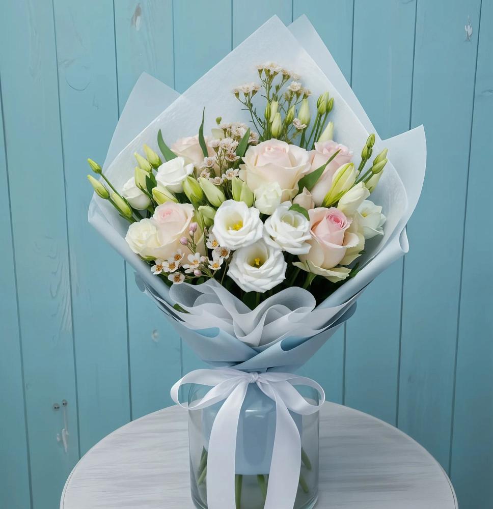 Букет цветов из: Розы и Лизиантусы в Зарубино