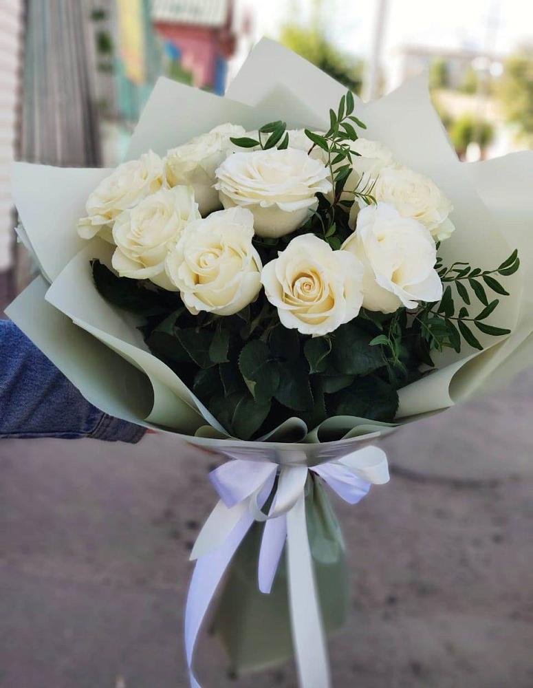 Букет Белые розы Проуд в Зарубино