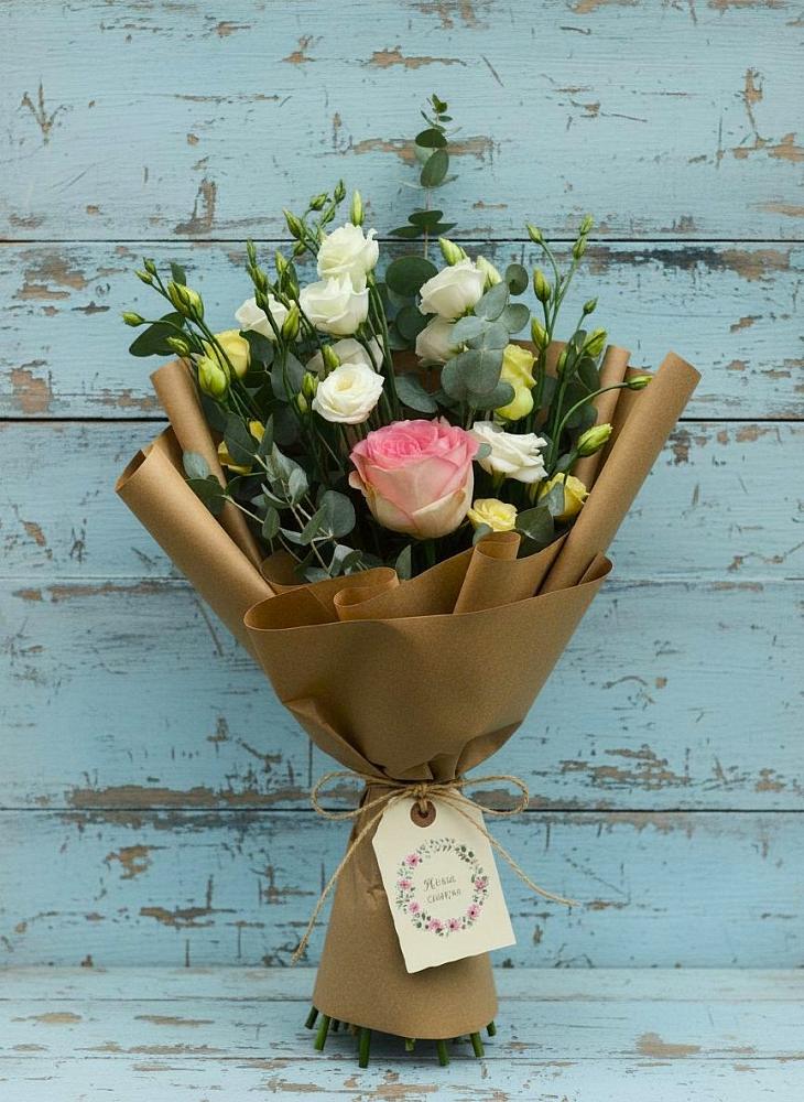 Букет цветов из: Розы и Лизиантусы в Зарубино