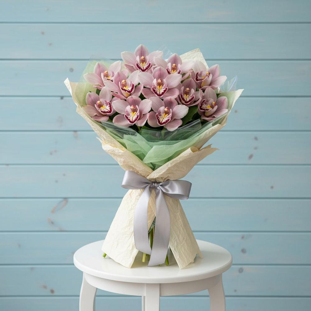 Букет цветов из: Орхидеи и Розы в Зарубино