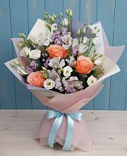 Букет цветов из:  Лизиантусы, Розы, Альстромерии и Гипсофила #REPLACE_PRED# Зарубино