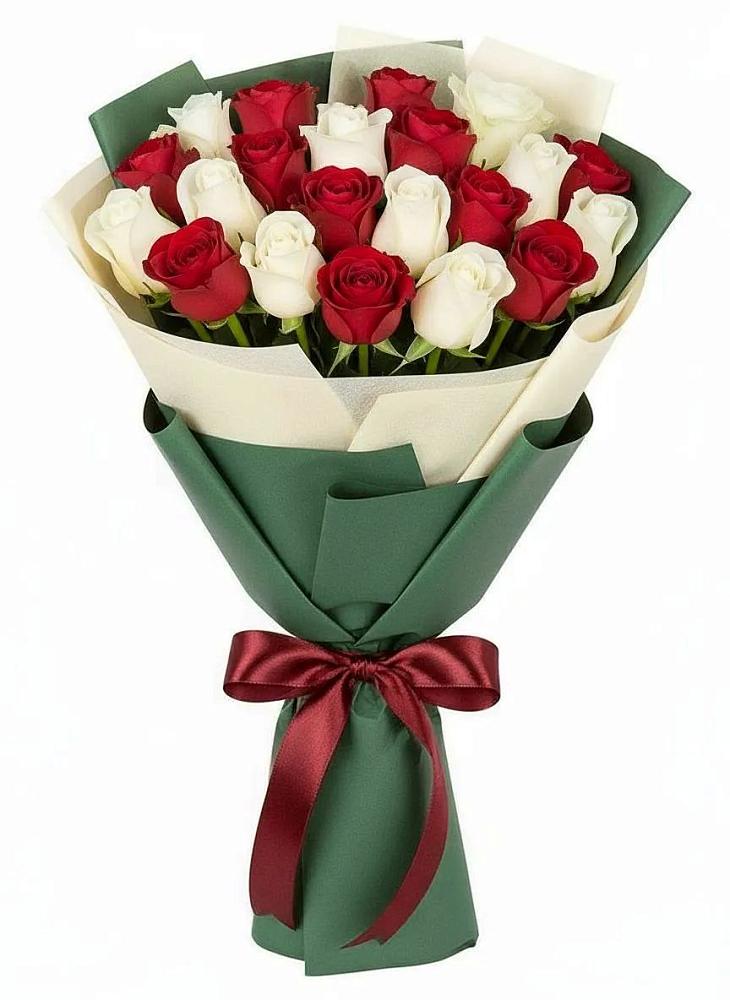 Букет Микс из красных и белых роз в Зарубино