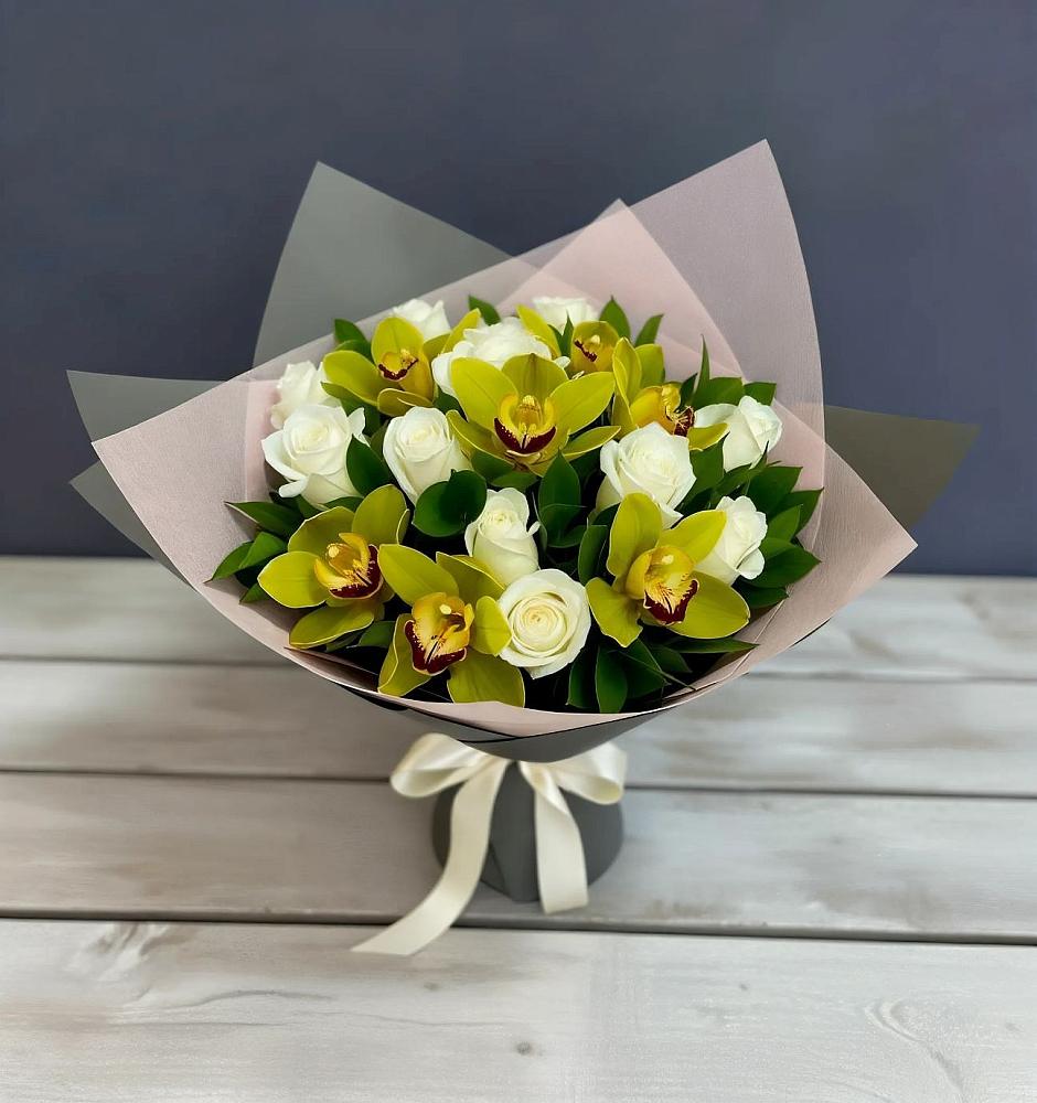 Букет цветов из: Орхидеи и Розы в Зарубино