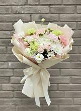 Букет цветов из:  Гвоздики, Розы, Лизиантусы и Хризантемы в Зарубино