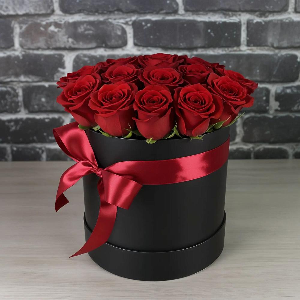 Цветочная композиция из Розы в шляпной коробке в Зарубино