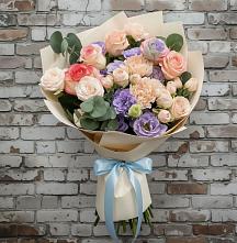 Букет цветов из:  Розы, Лизиантусы и Гвоздики #REPLACE_PRED# Зарубино