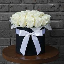 Цветочная композиция из Розы в шляпной коробке в Зарубино