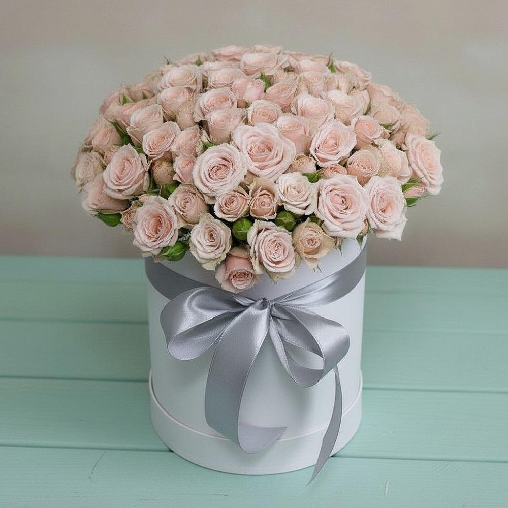 Цветочная композиция из Розы в шляпной коробке в Зарубино