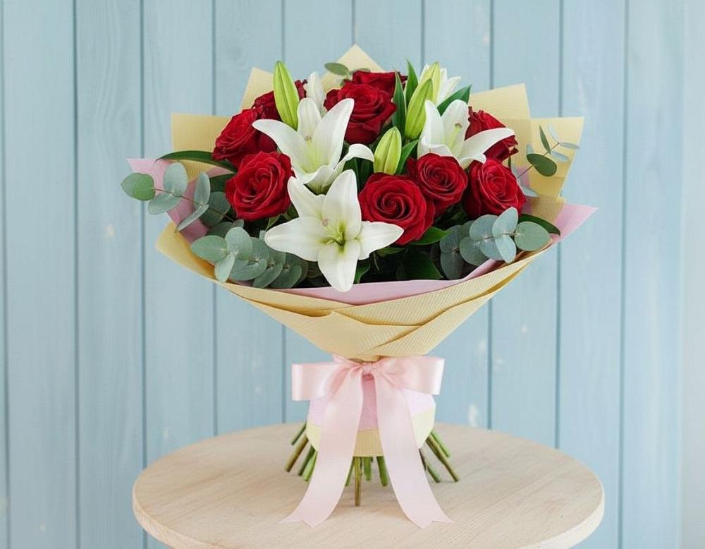 Букет цветов из: Лилии и Розы в Зарубино